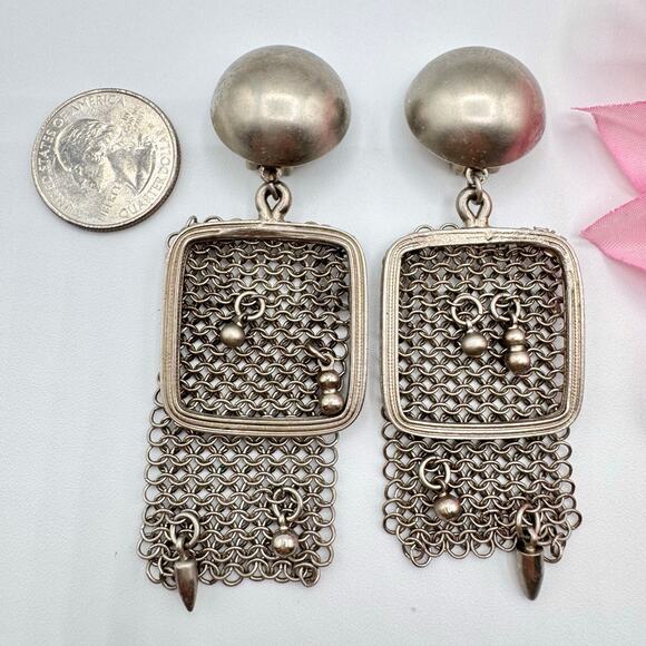 Vintage Mid Century Industrial Mesh Clip Earrings Bold Artistic Sculptural Edgy - Picture 8 of 11